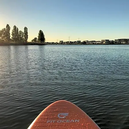Waterfront 4*