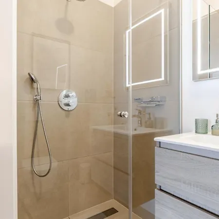 Bed & Breakfast Waterfront 4*