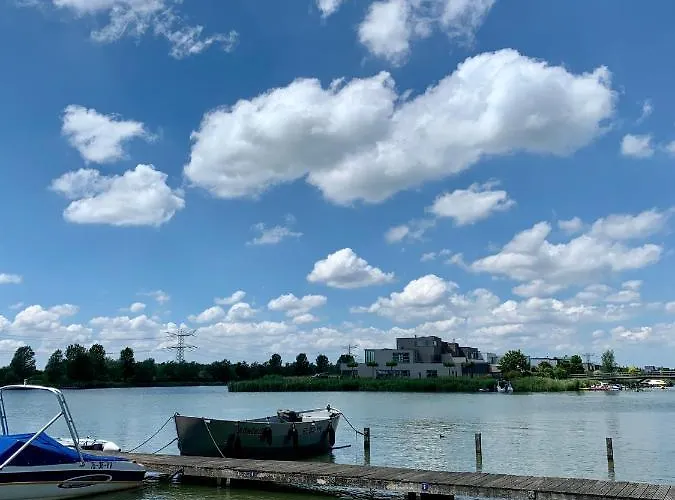 Waterfront Alojamento de Acomodação e Pequeno-almoço 4*